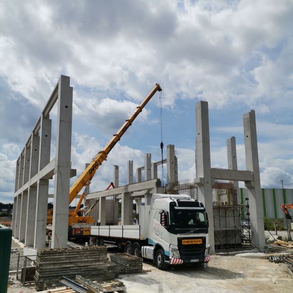 evma-28715f2f0-a62e-2a08-9898-436bfac7c48b8F3A3F44-60B3-8861-E2EA-7C1F4D05F776.jpg